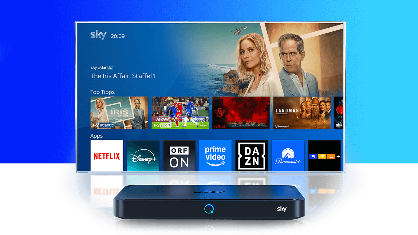 Sky Q Receiver vor einem Fernseher, der das Sky Q UI zeigt.